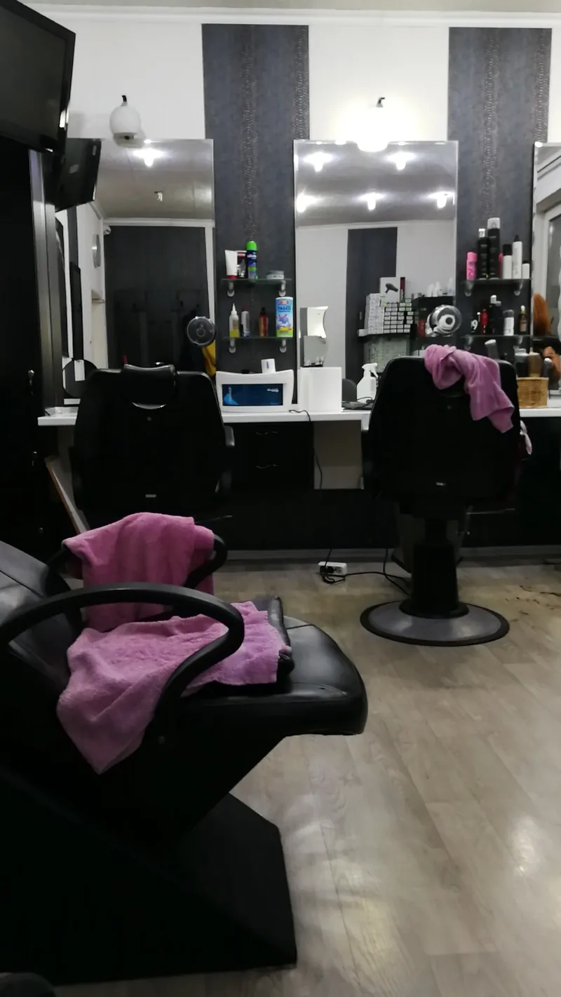 Interiorul salonului Lara Beauty